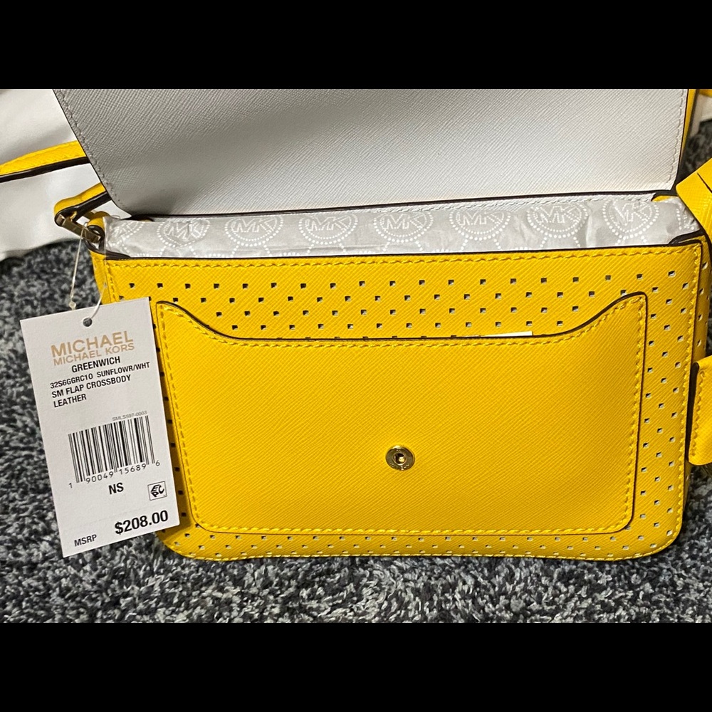 ✨2XHost Pick✨ MICHAEL Michael Kors Crossbody - Picture 4 of 4